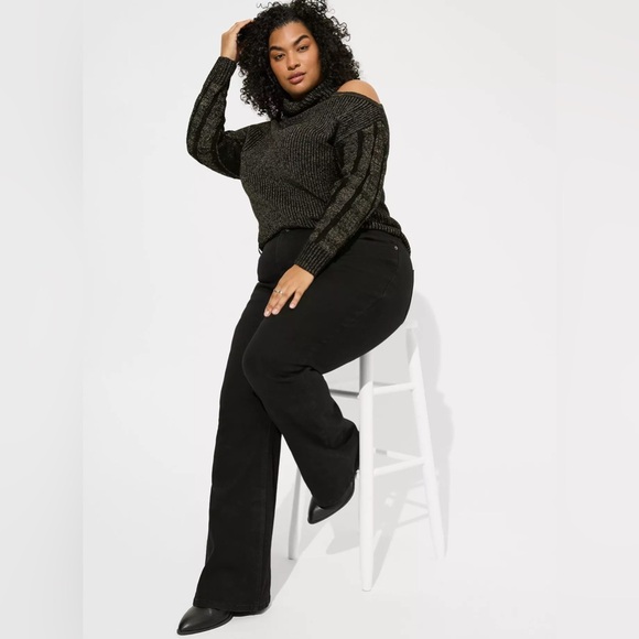 TORRID Lurex Cable Pullover Cold Shoulder Turtle Neck Sweater Black NWT Size 5X - Picture 4 of 4